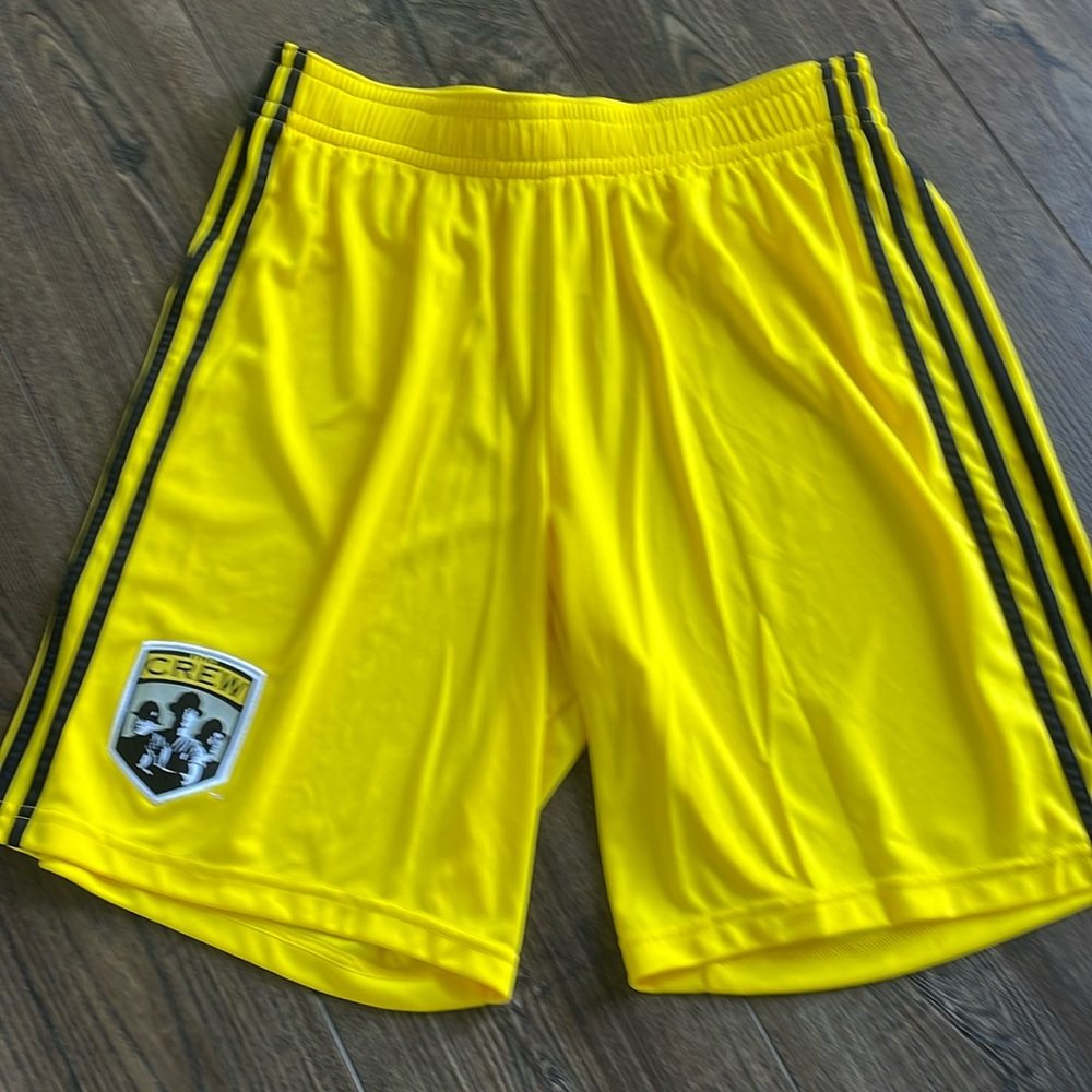 Columbus Crew yellow shorts mens M